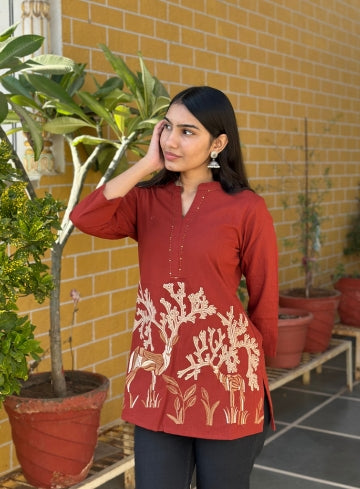 Rust Cotton Flex Kurti With Elegant Beige Nature Print