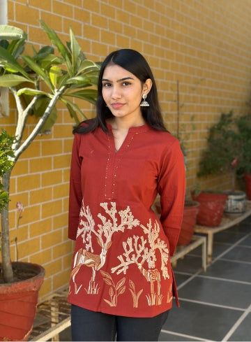 Rust Cotton Flex Kurti With Elegant Beige Nature Print