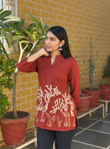 Rust Cotton Flex Kurti With Elegant Beige Nature Print