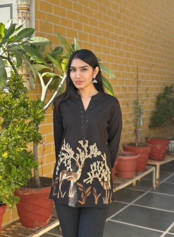 Black Cotton Flex Kurti With Elegant Beige Nature Print