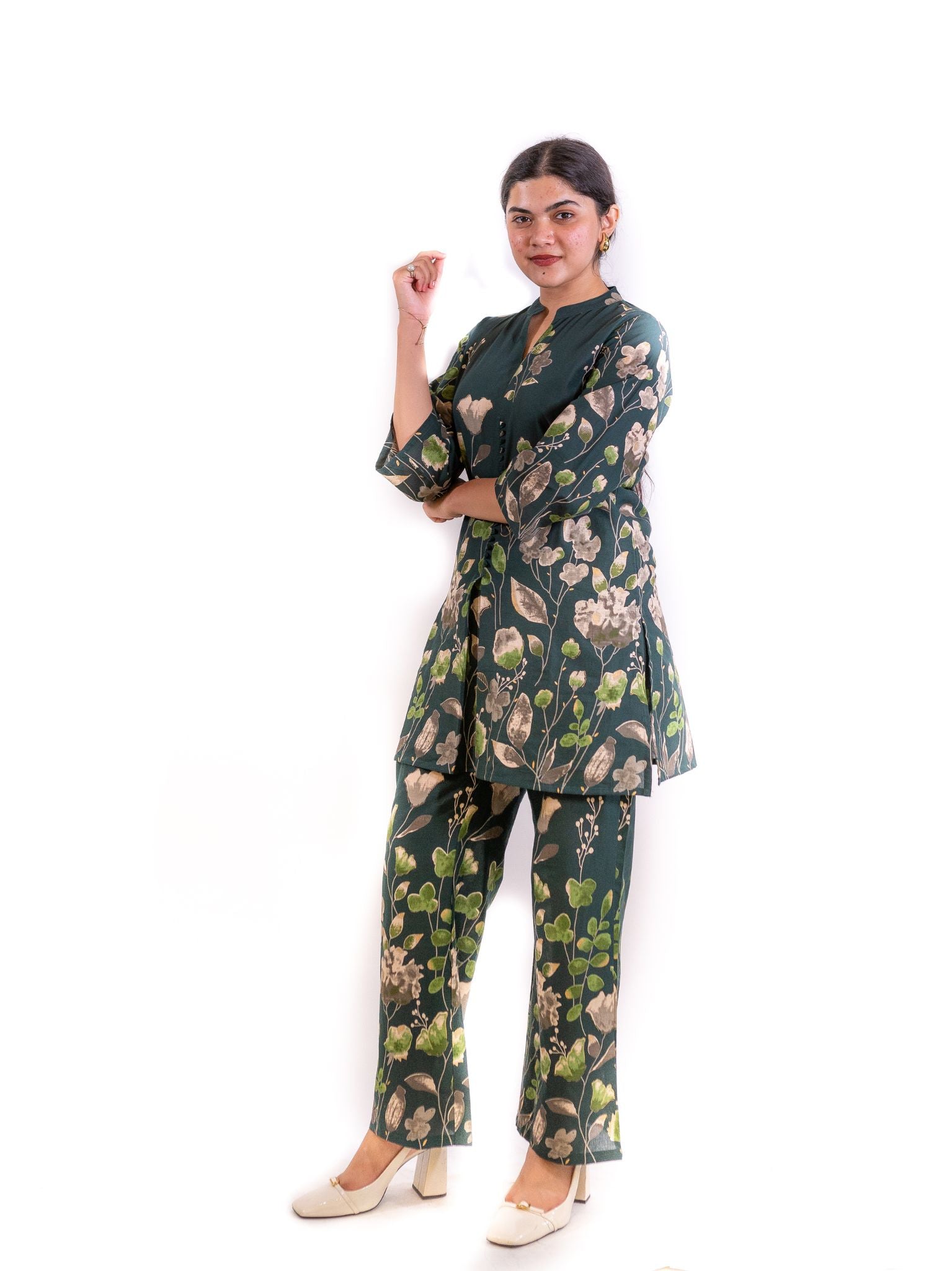 Green Floral Bageecha Co-ord Set with Kurti and Pants