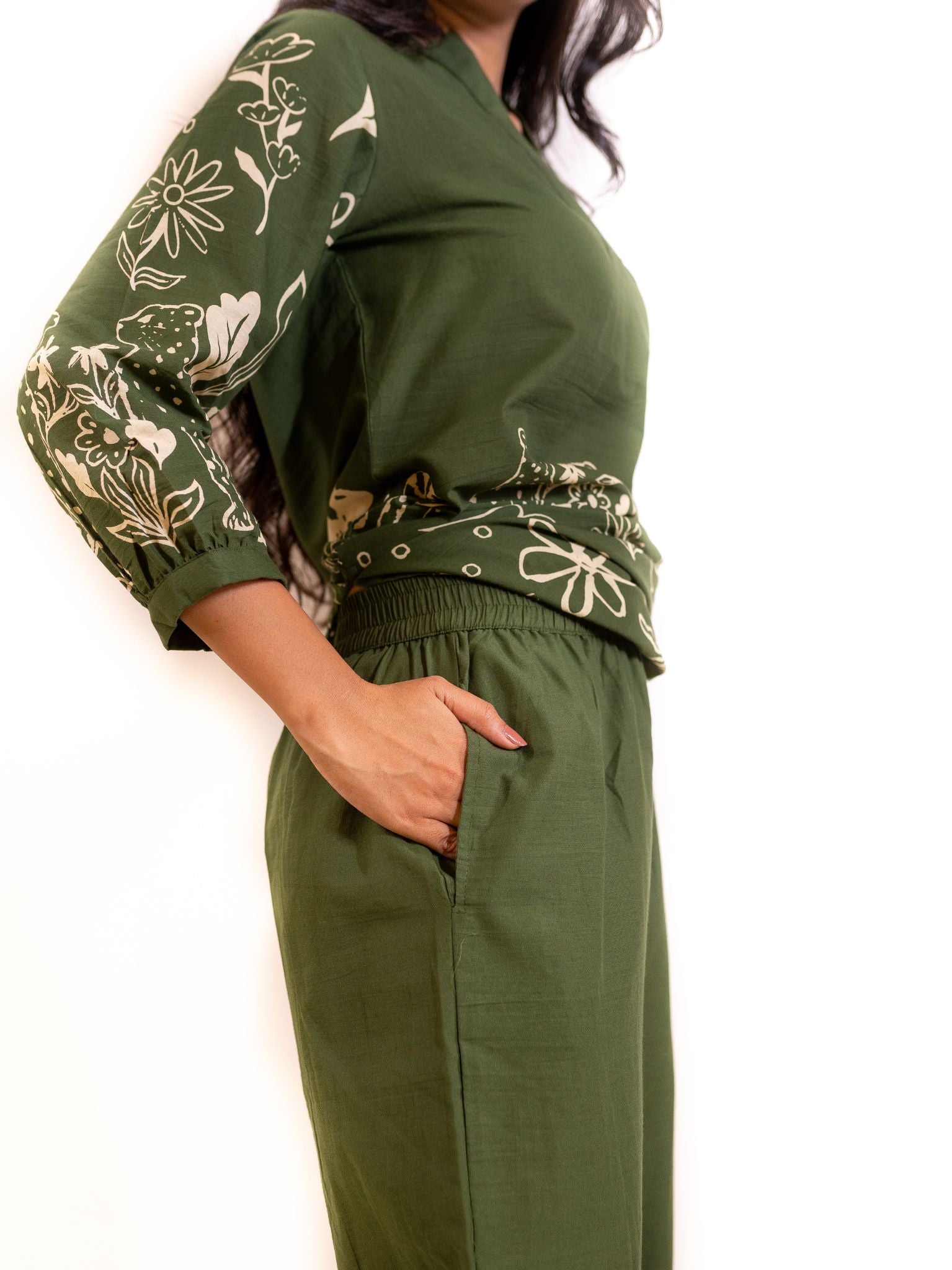Green Gati Co-ord Set with Peacock and Floral Motifs